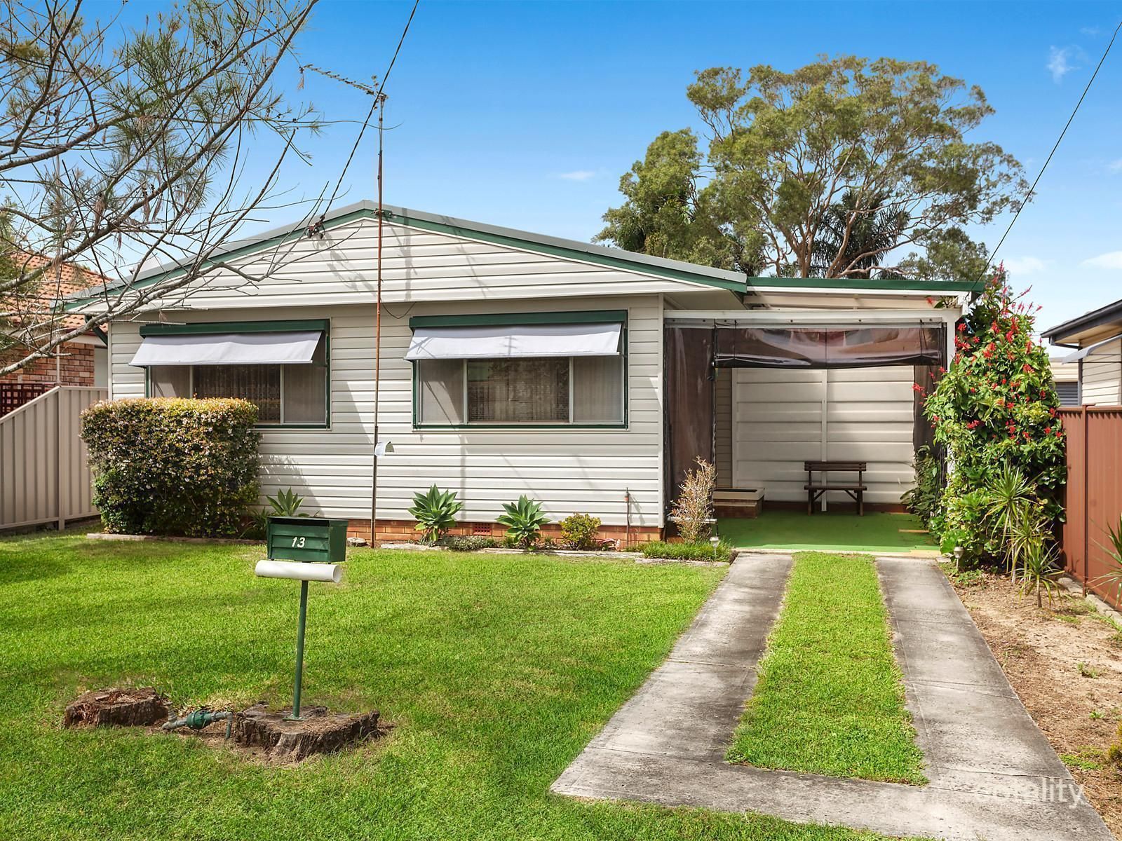 13 Dorothy Ave, Woy Woy, NSW 2256