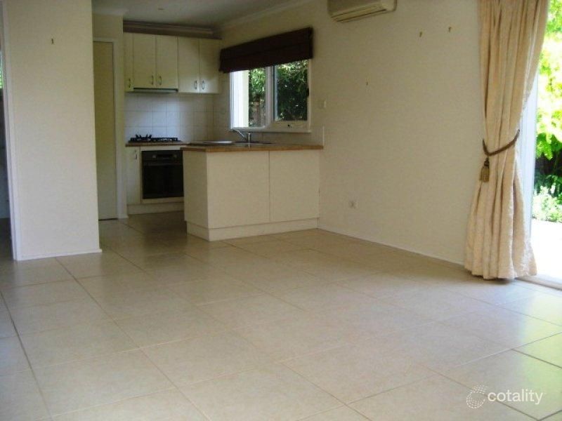 1/4 Radley St, Mornington, VIC 3931