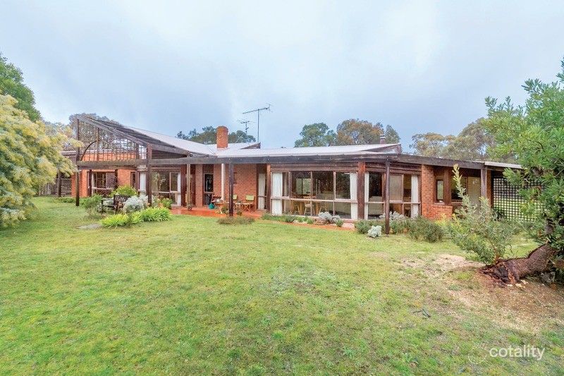 15 Wyuna Cres, Smythes Creek, VIC 3351