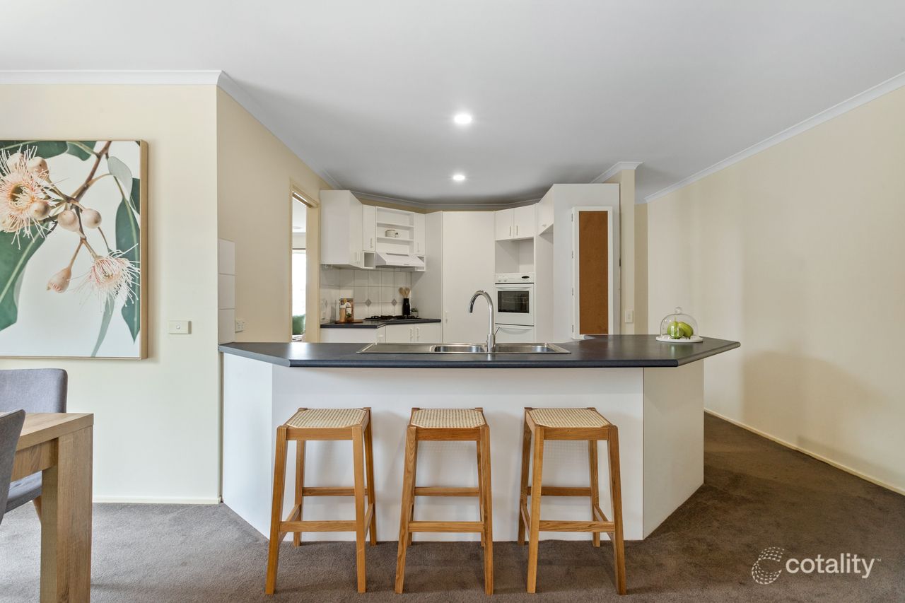 39 Central Ave, Croydon South, VIC 3136