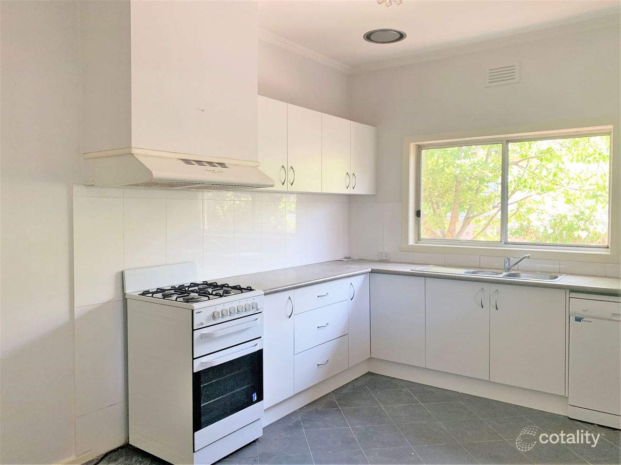 33 Grammar St, Wendouree, VIC 3355