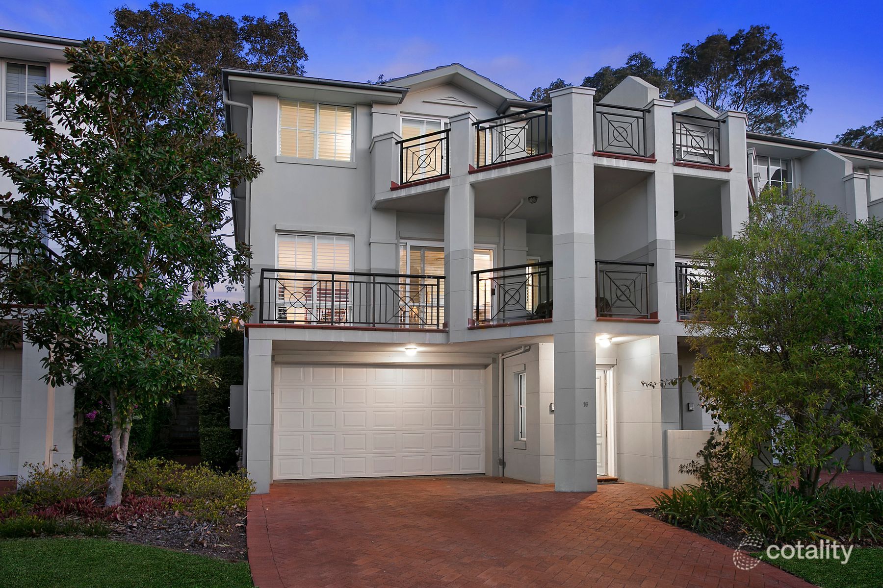 16 Mortimer Lewis Dr, Huntleys Cove, NSW 2111