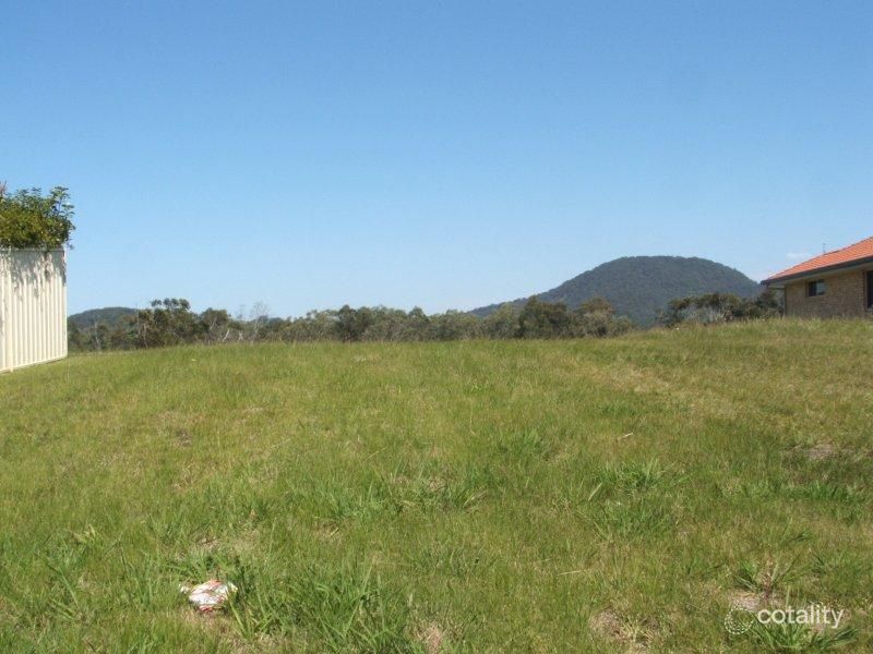 5 River Oak Cres, Scotts Head, NSW 2447