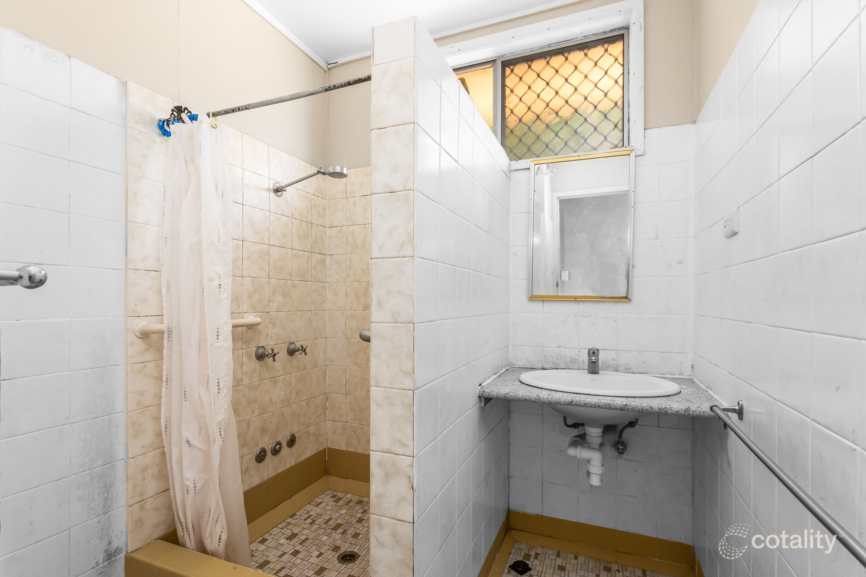 321 Blanchfield St, Koongal, QLD 4701