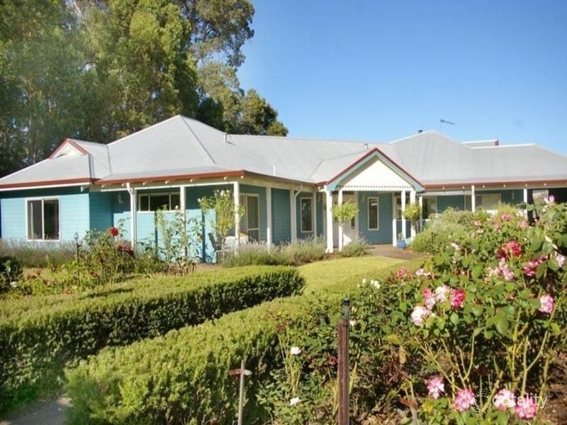 105 Barrabup Rd, Nannup, WA 6275