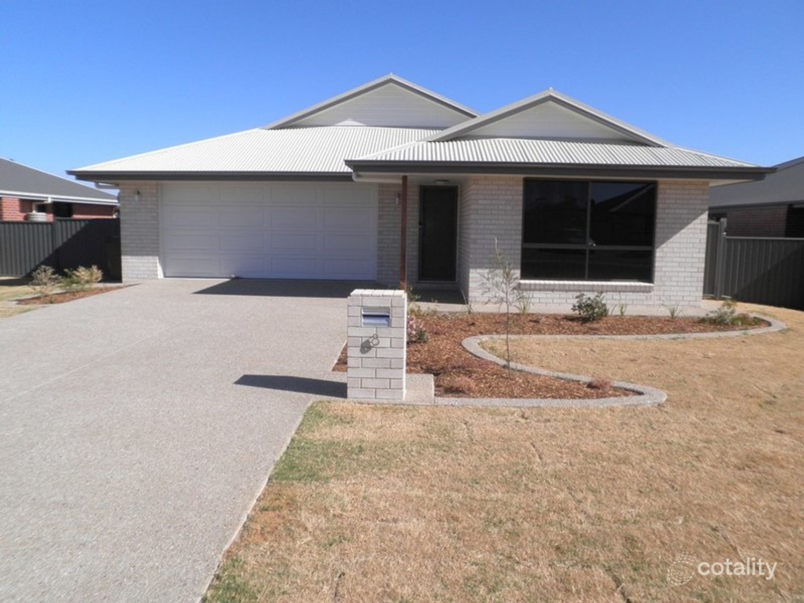 8 Gower St, Chinchilla, QLD 4413