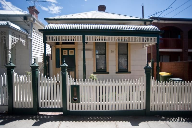 16 Charles St, Seddon, VIC 3011