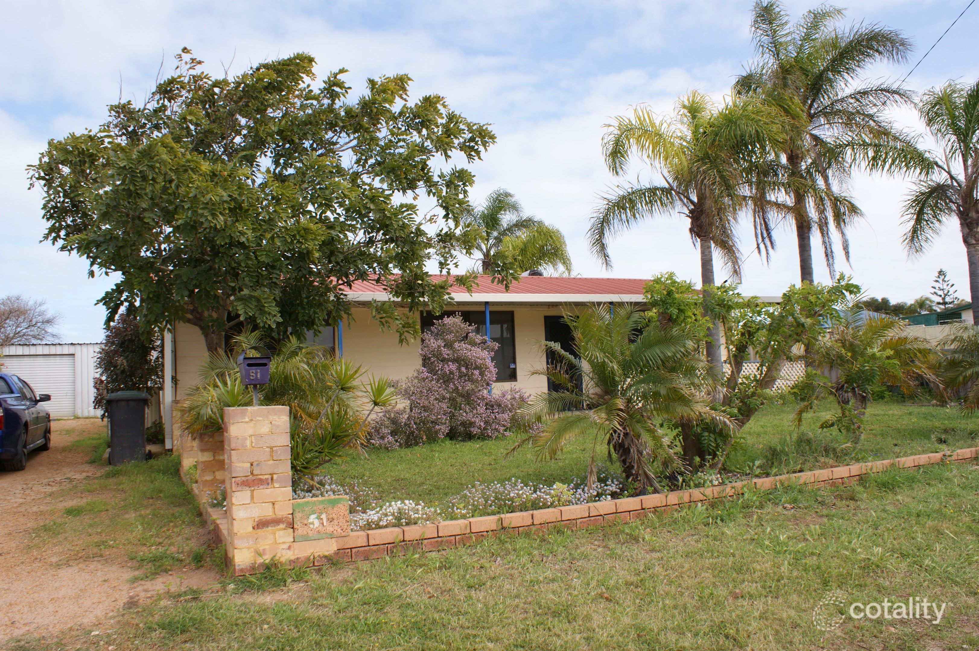 51 Waldeck St, Dongara, WA 6525