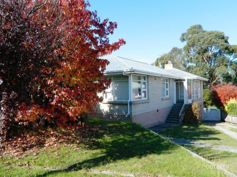 11 Ronneby Rd, Newnham, TAS 7248