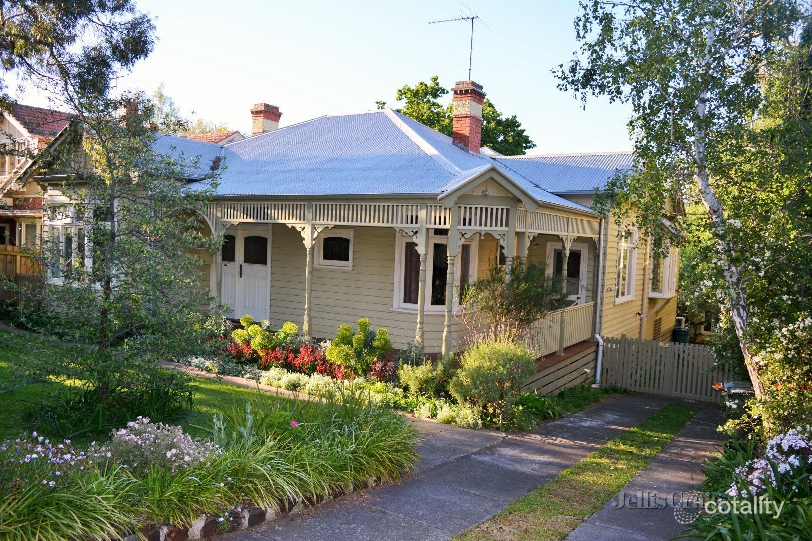 8 View St, Canterbury, VIC 3126