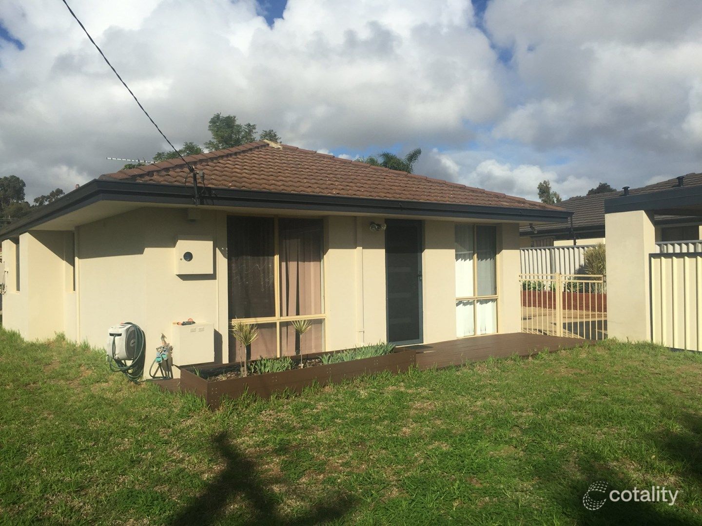 1 Mclure Cl, Parmelia, WA 6167