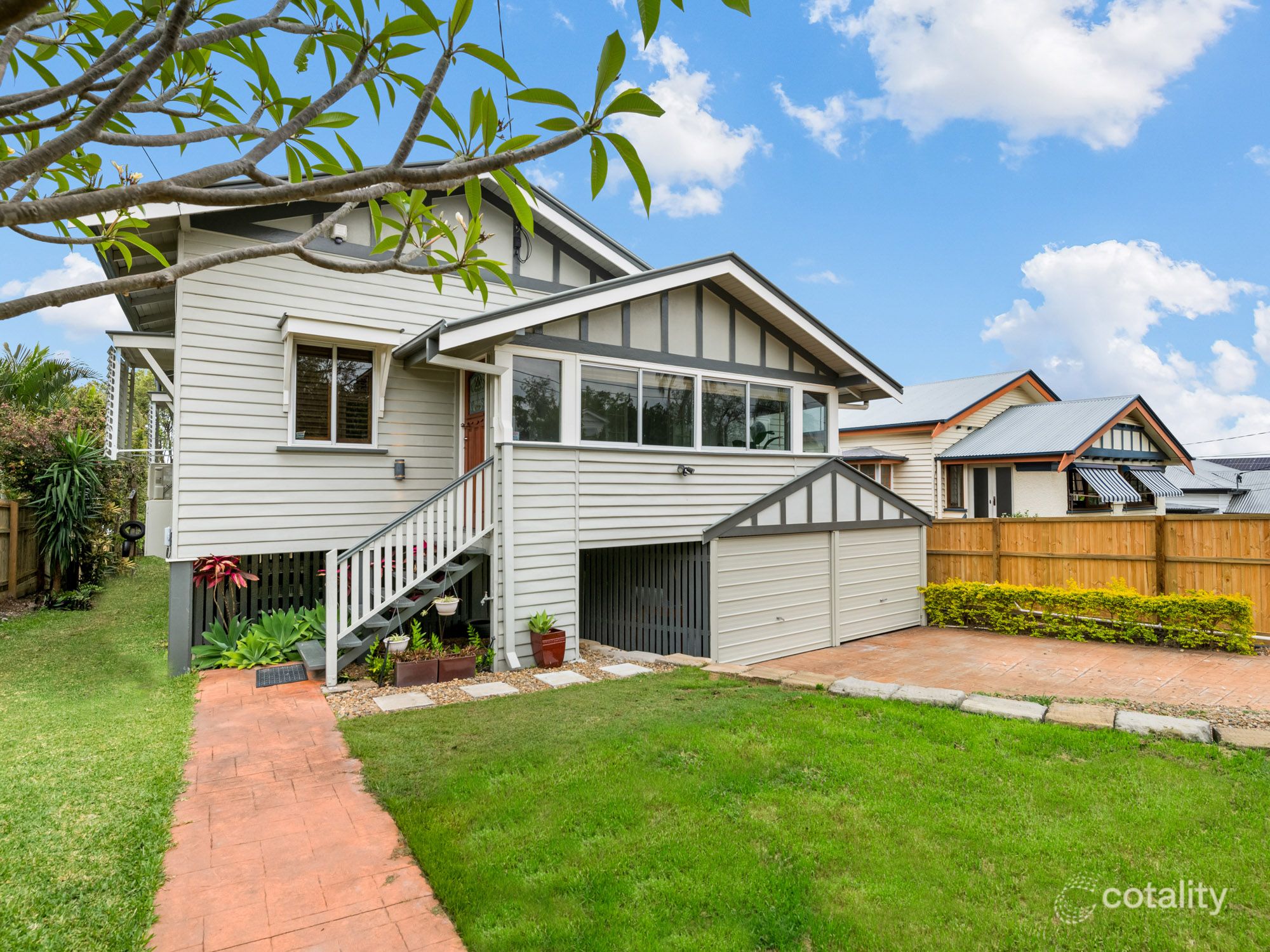 21 Fryar, Camp Hill, QLD 4152