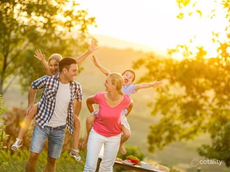 24 Conti Gdns, Walliston, WA 6076