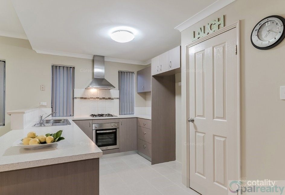 12 Cheney Loop, Secret Harbour, WA 6173