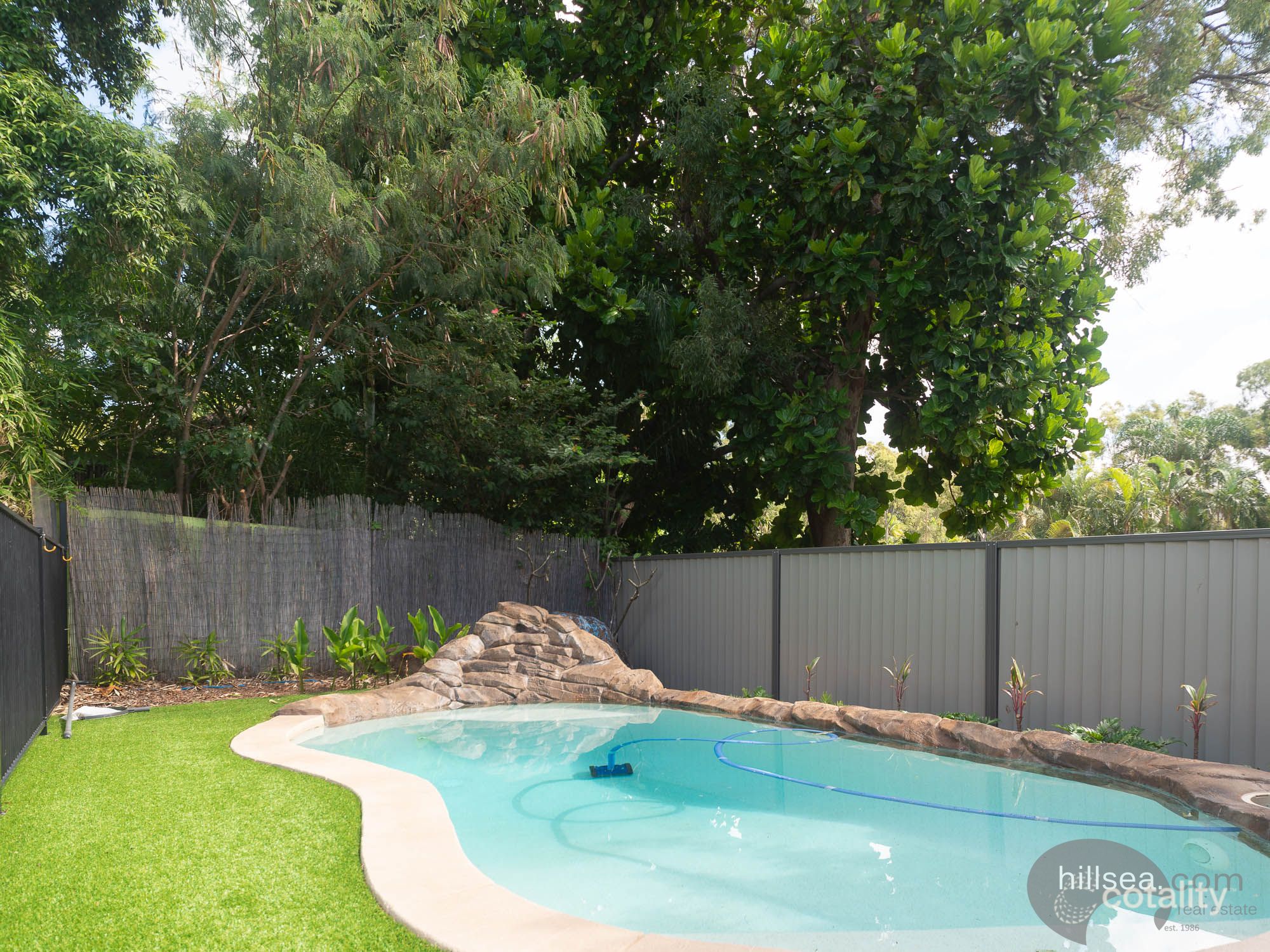 22 Dromana Cres, Helensvale, QLD 4212