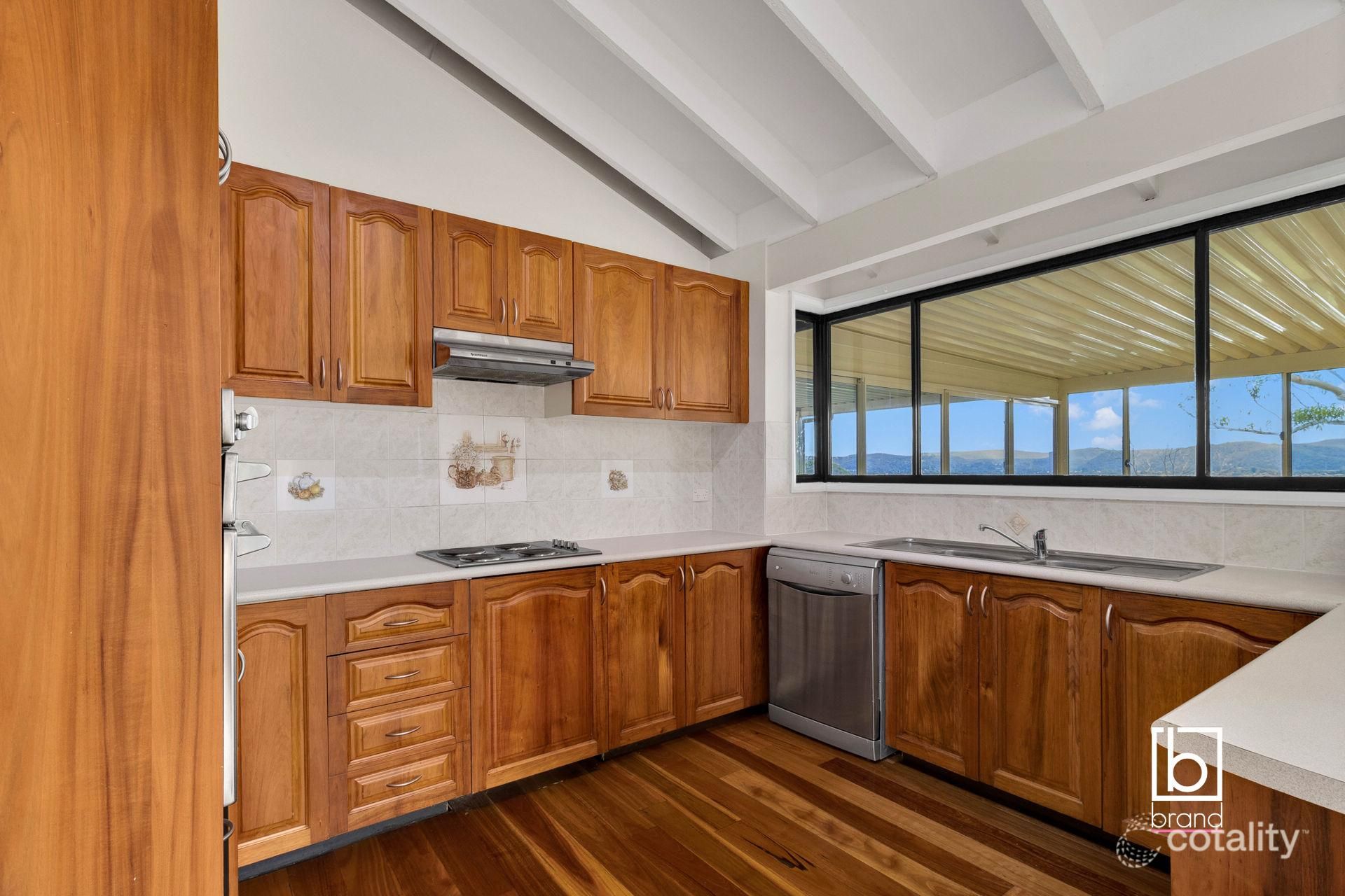 39 Daley Ave, Daleys Point, NSW 2257