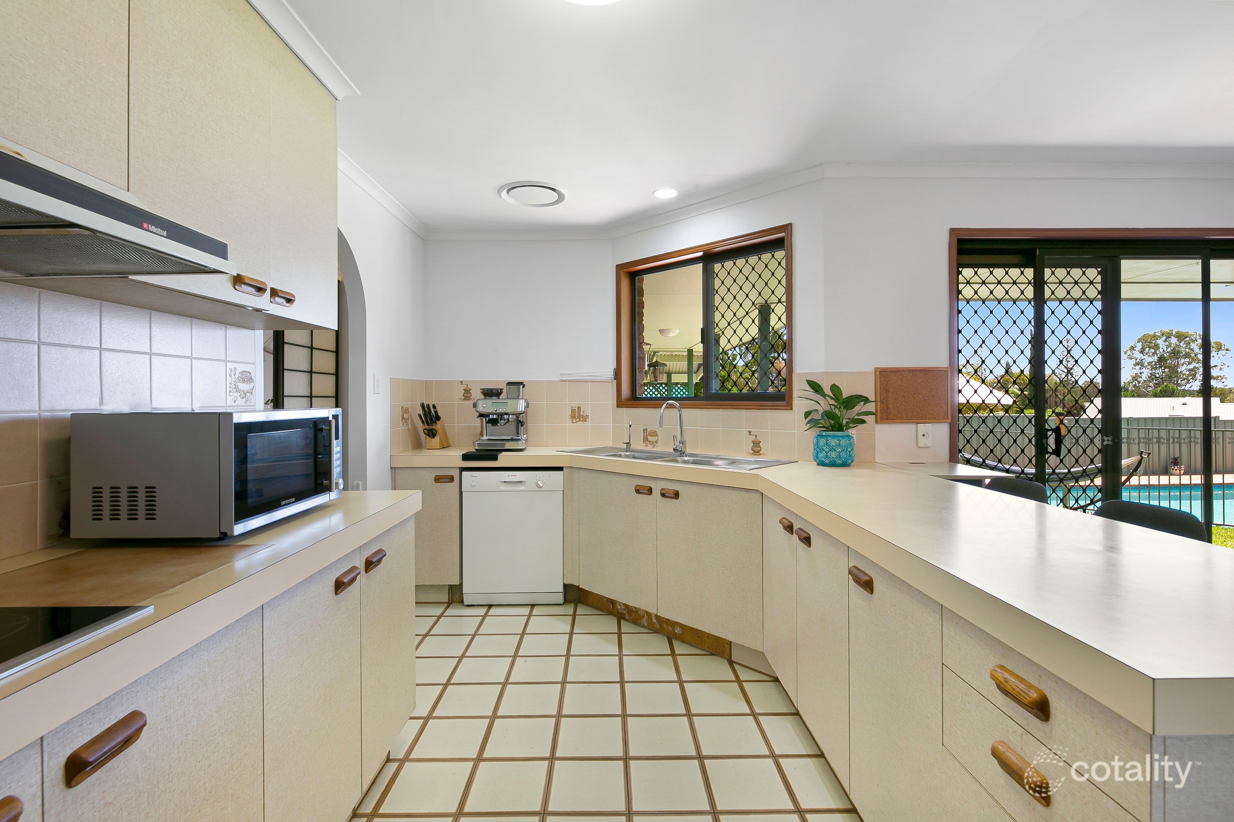 16 Tincurrin Ct, Robina, QLD 4226