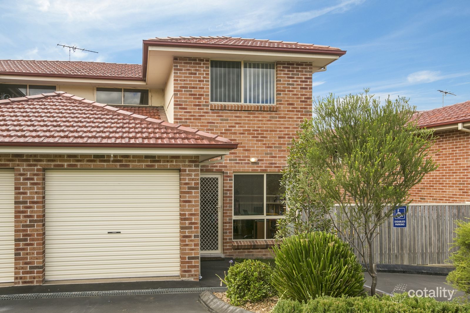 10/4 Feldspar Rd, Eagle Vale, NSW 2558