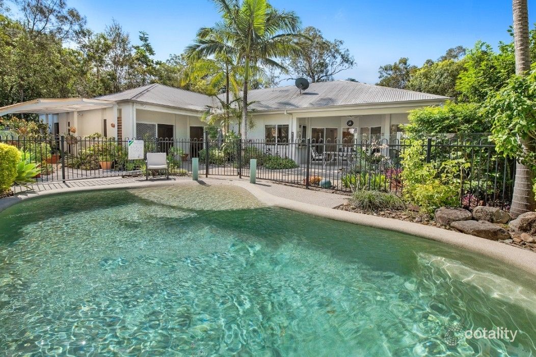 2 Prestwick Dr, Twin Waters, QLD 4564