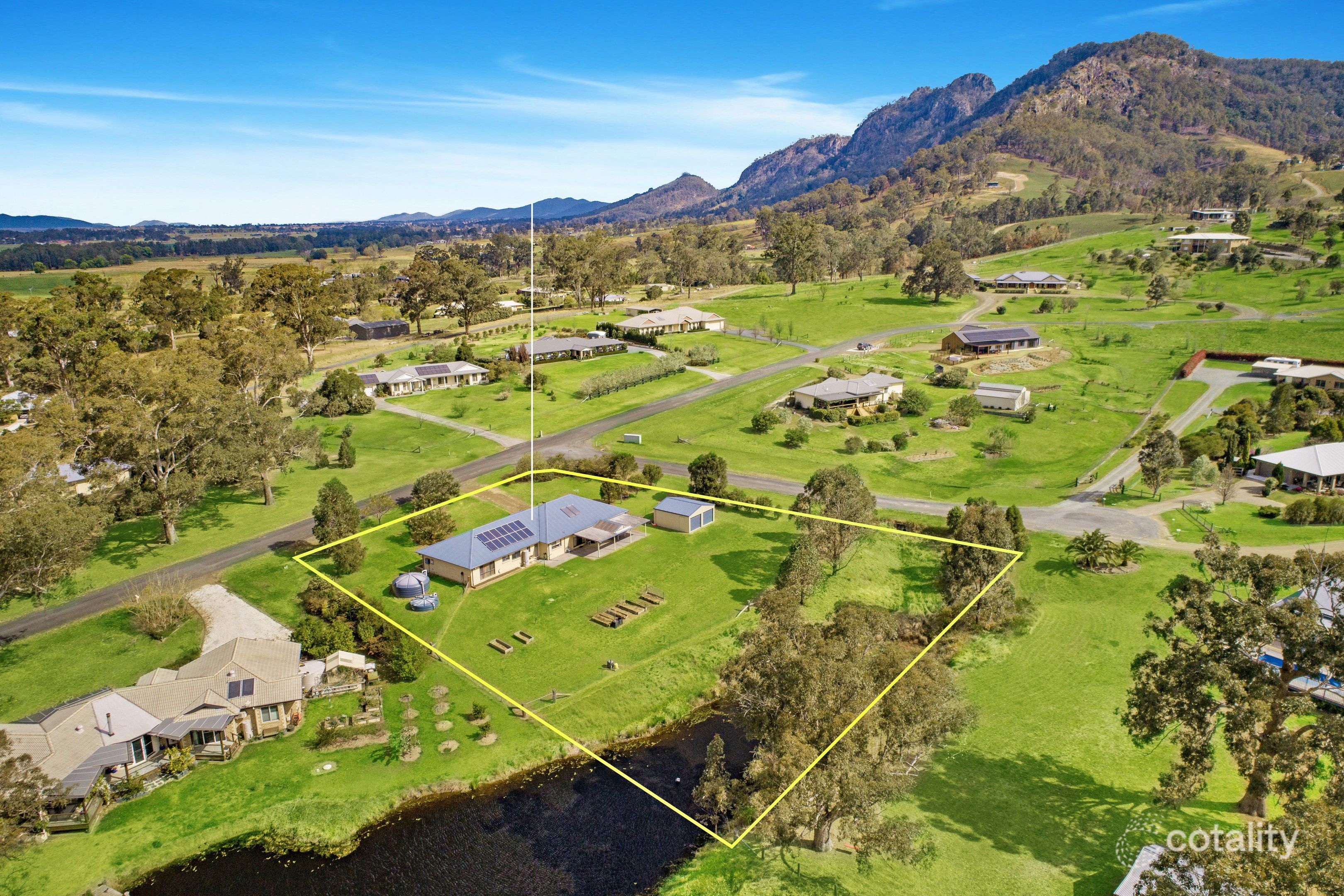 8 Neotsfield Ave, Gloucester, NSW 2422