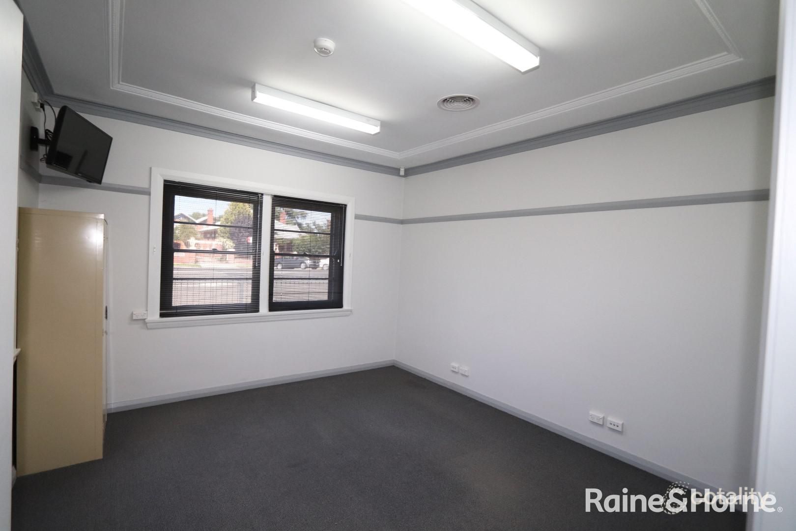 255 Howick St, Bathurst, NSW 2795