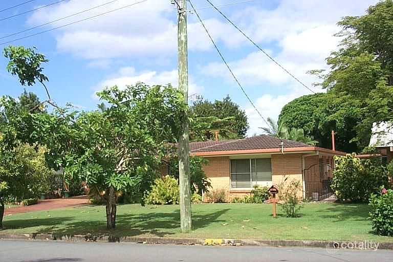 8 Durham St, Southport, QLD 4215