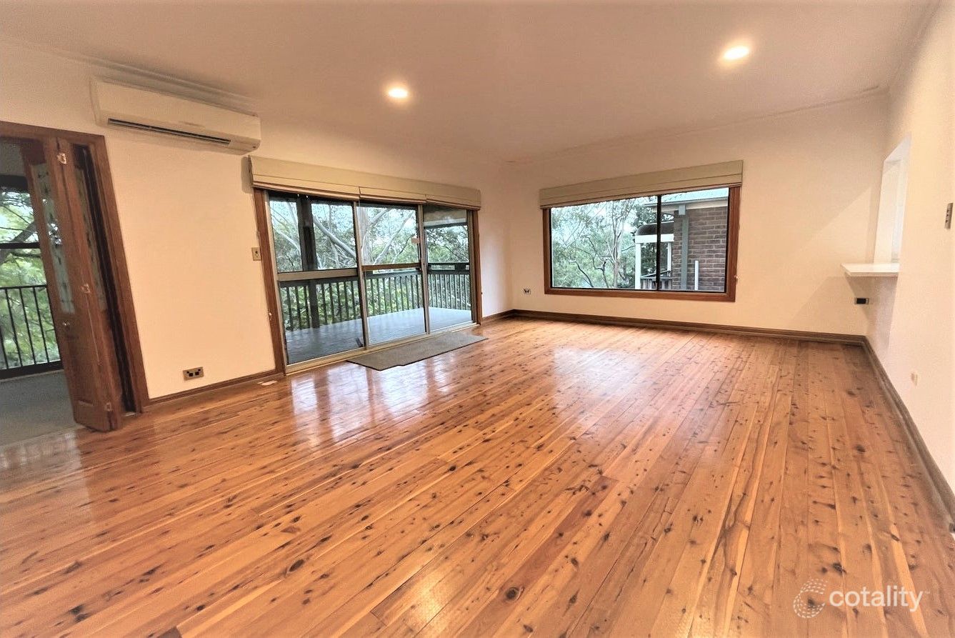 852 Henry Lawson Dr, Picnic Point, NSW 2213