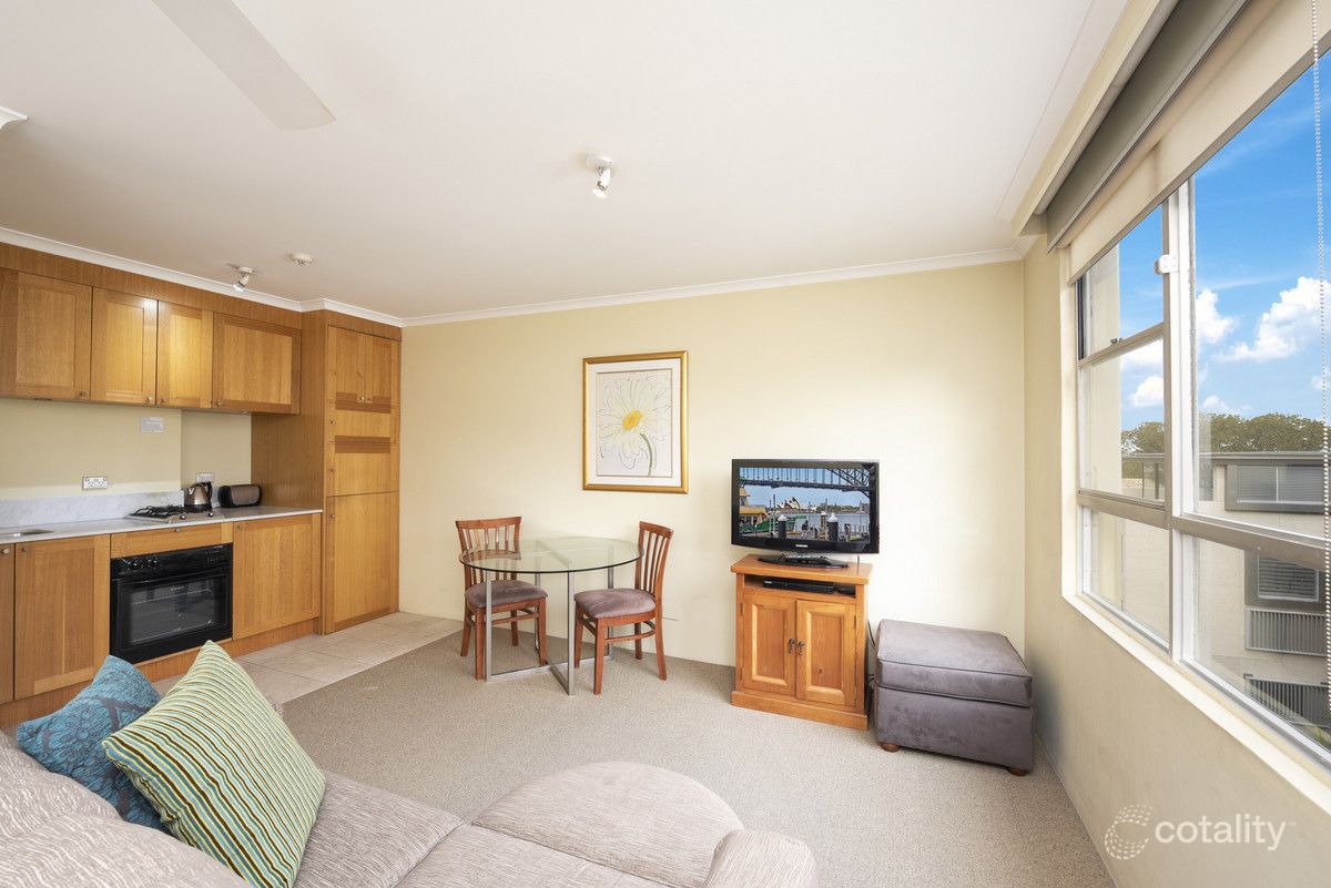 51/2a Henry Lawson Ave, Mcmahons Point, NSW 2060