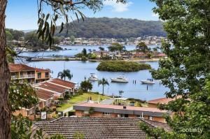 54 Yugari Cres, Daleys Point, NSW 2257