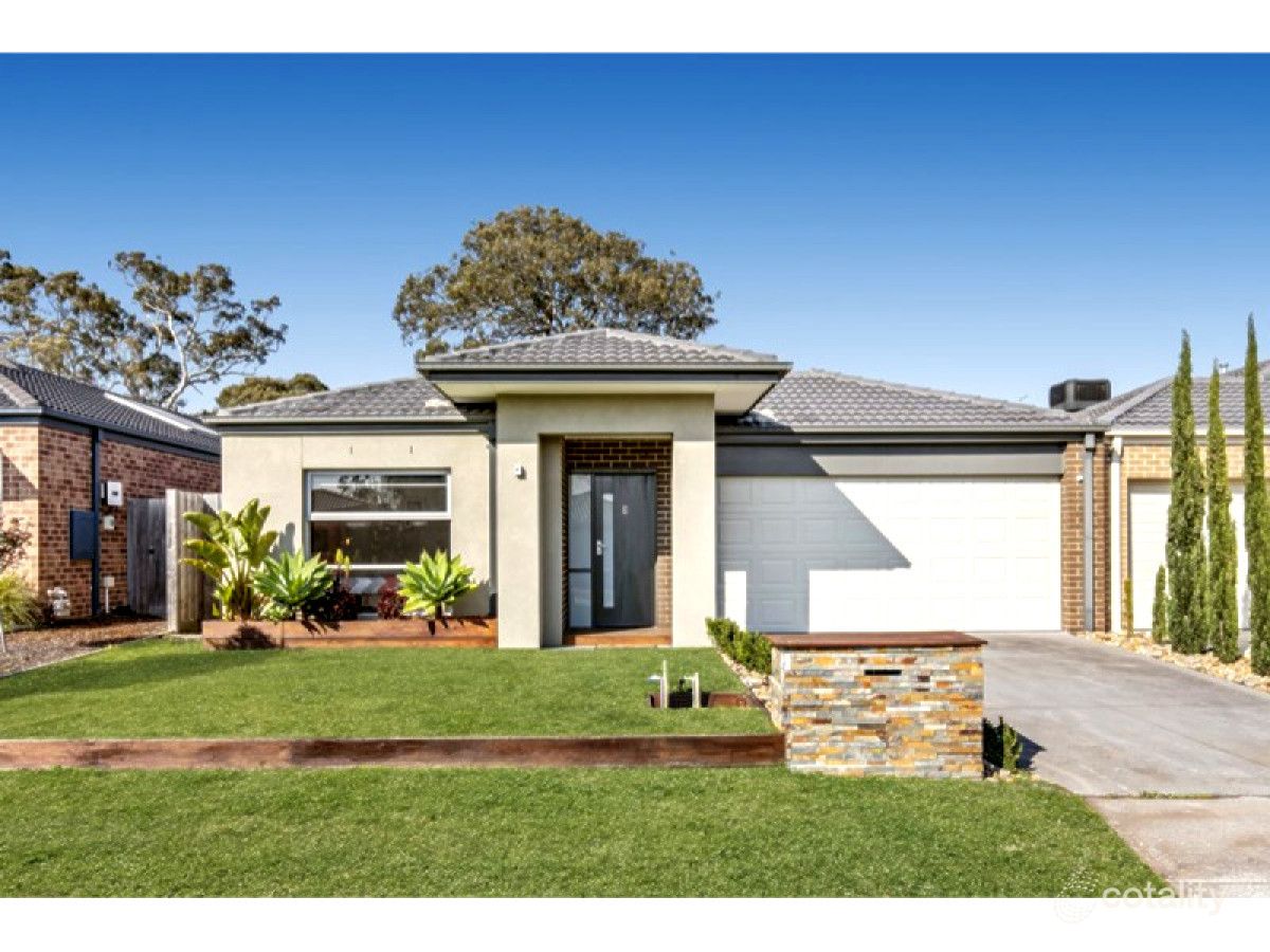 8 Kensei Pl, Sandhurst, VIC 3977