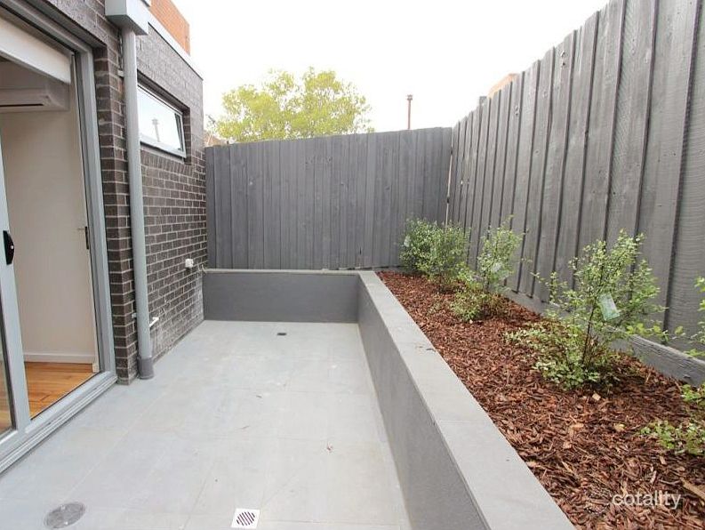 5 Moton Pl, Carlton, VIC 3053