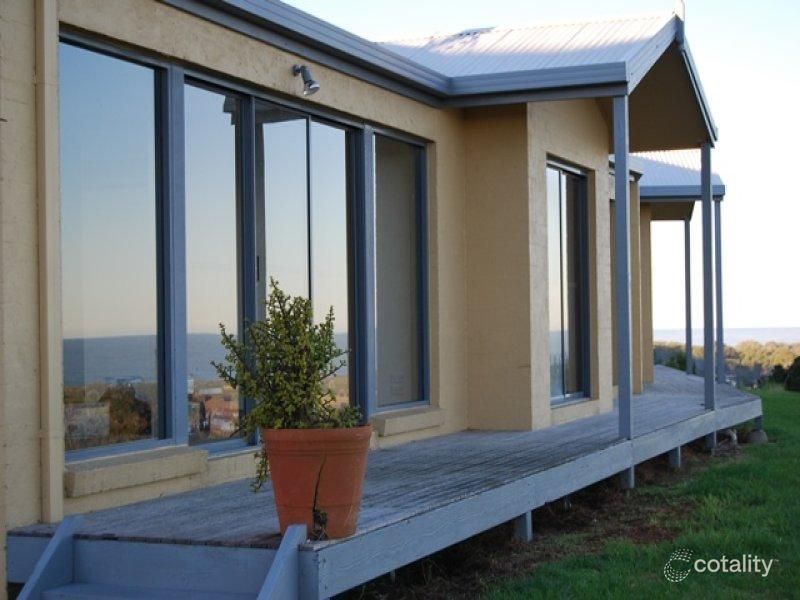 1/28 Bung Yarnda Ct, Lakes Entrance, VIC 3909