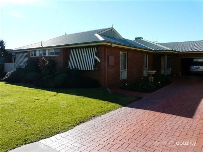 4 Ingo Renner Dr, Tocumwal, NSW 2714