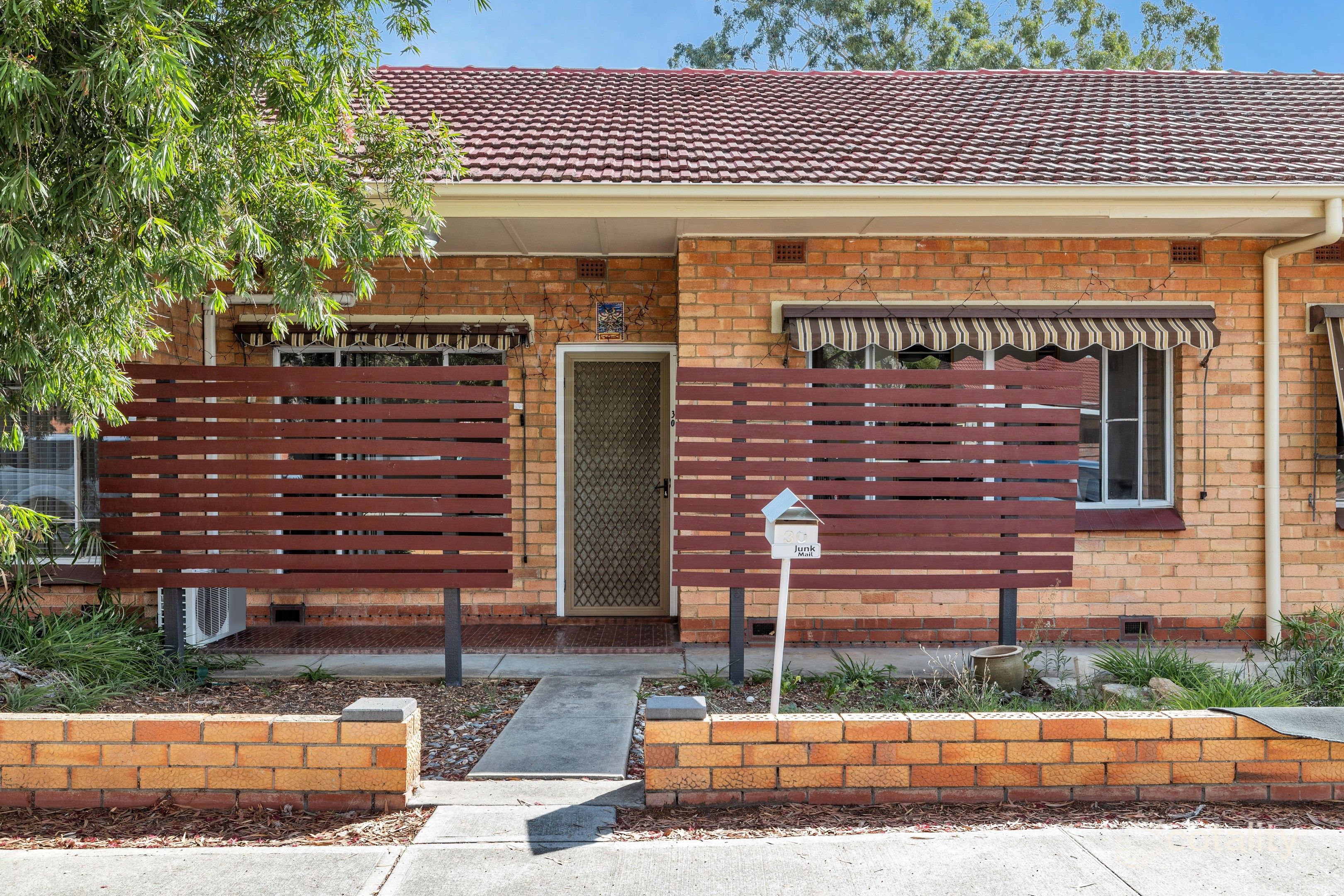 8/30 Almond Gr, Glandore, SA 5037