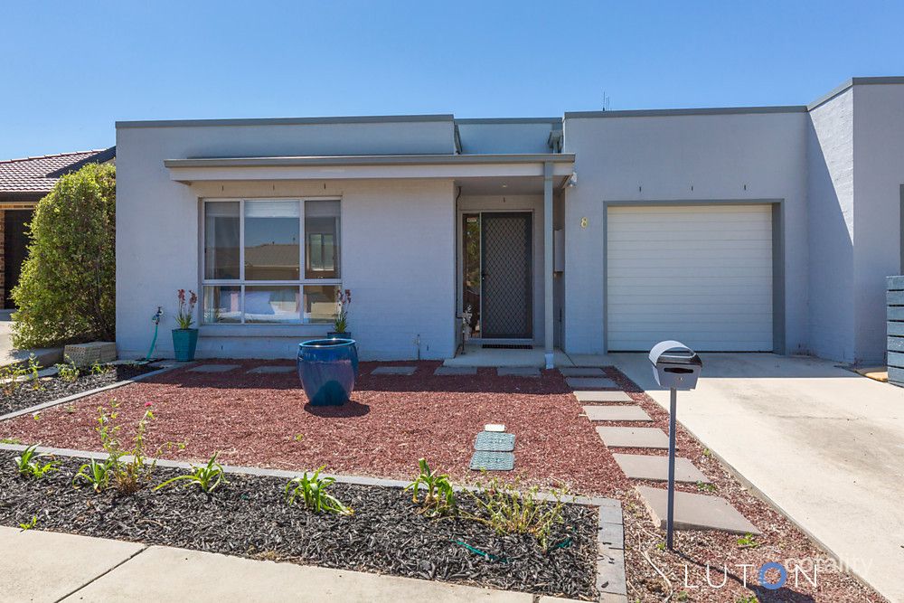 8 Bryan Hudson St, Macgregor, ACT 2615