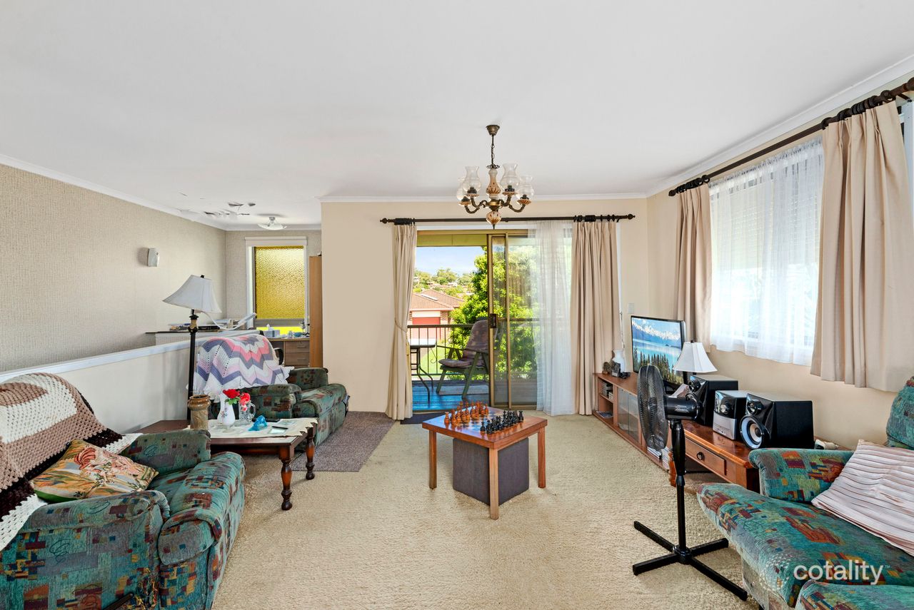 5 Burdock St, Elanora, QLD 4221