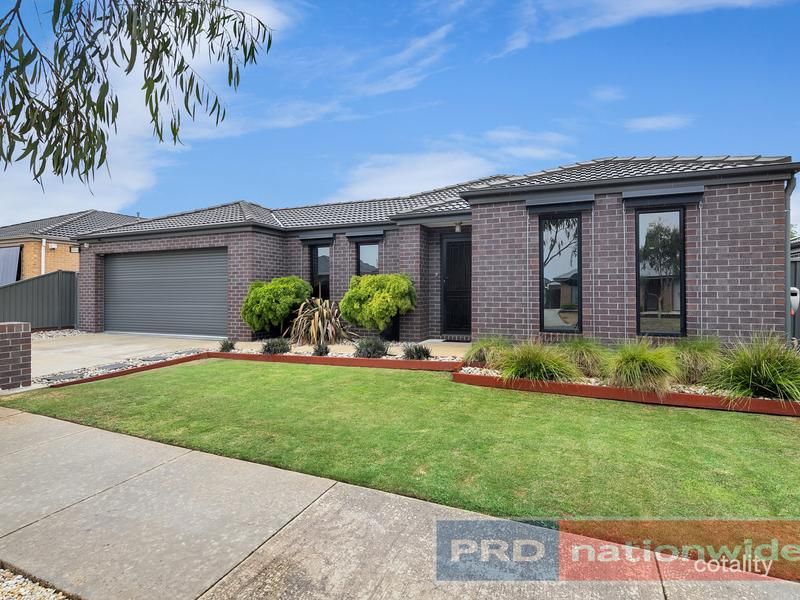 17 Holstein Cl, Delacombe, VIC 3356