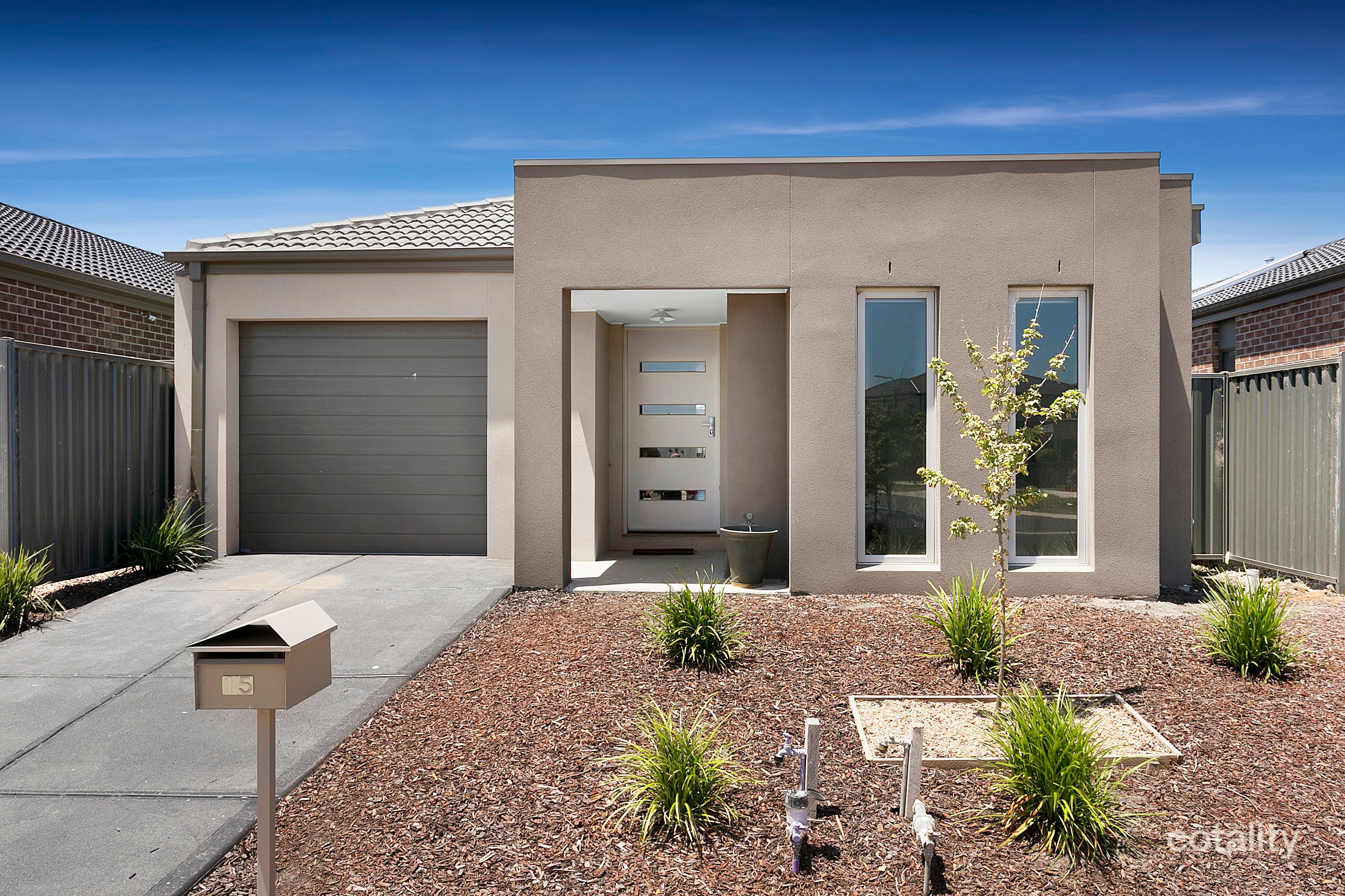 15 Springwood Tce, Manor Lakes, VIC 3024