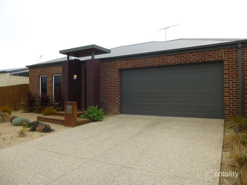 1 Thornton Cl, Lovely Banks, VIC 3213