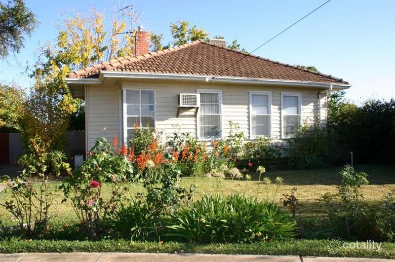6 Old St, Swan Hill, VIC 3585