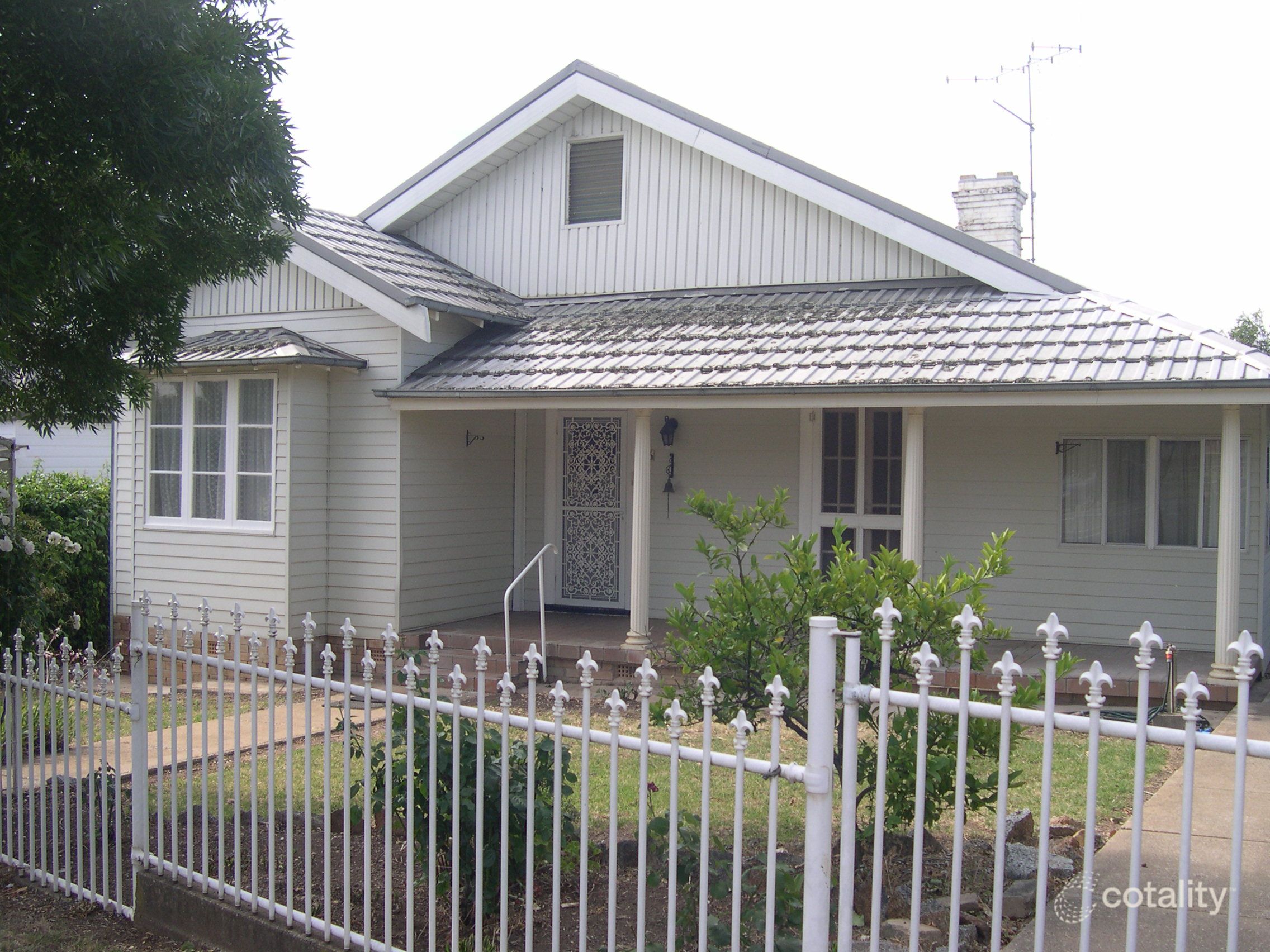 46 Camp St, Grenfell, NSW 2810