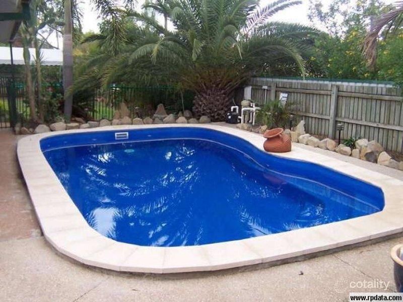 1 Rivoli Pl, Emerald, QLD 4720