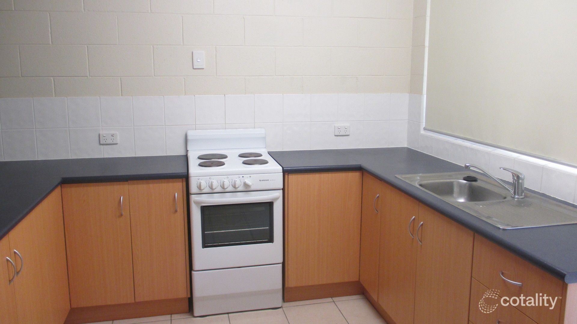 2/39 Armstrong St, Hermit Park, QLD 4812