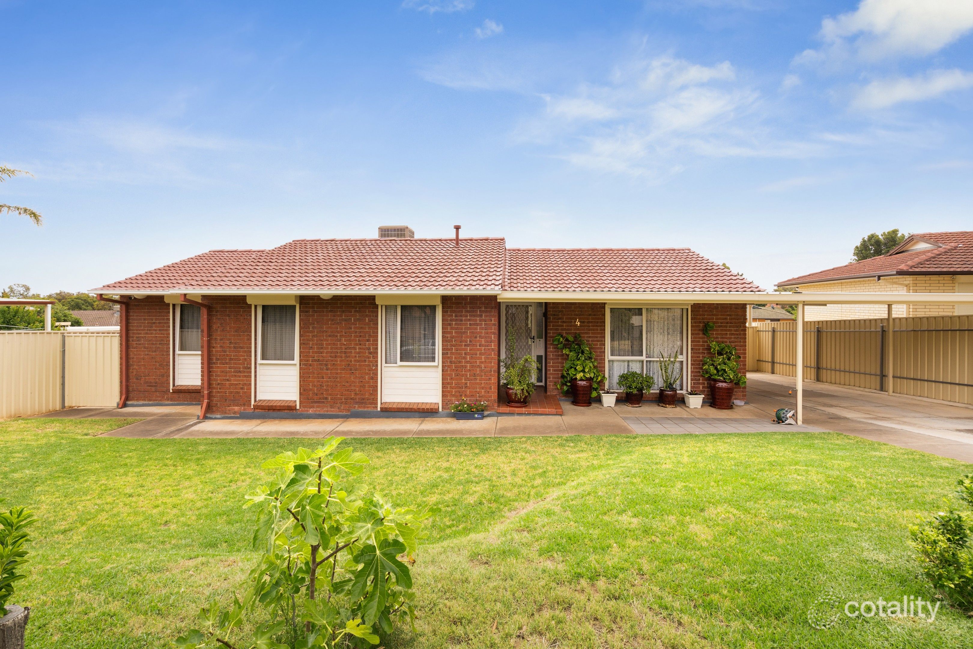 4 Arnhem Cres, Hackham West, SA 5163