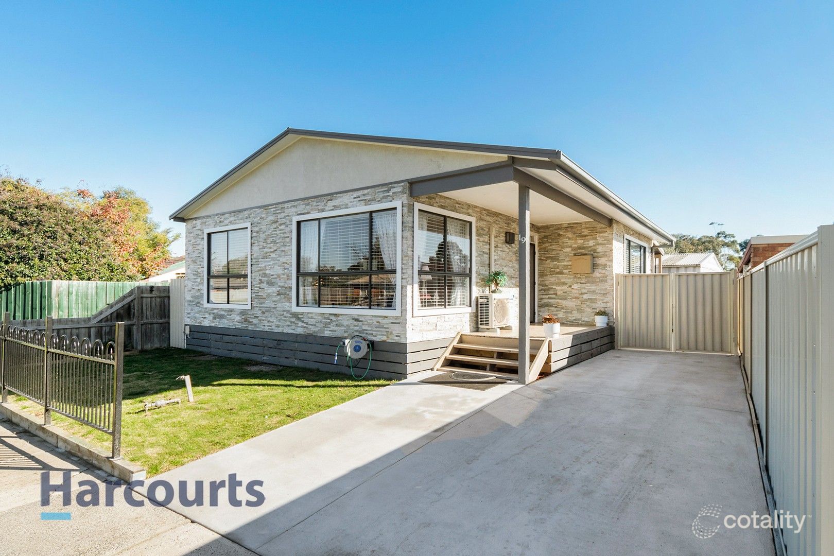 19 Earnshaw Dr, Carrum Downs, VIC 3201