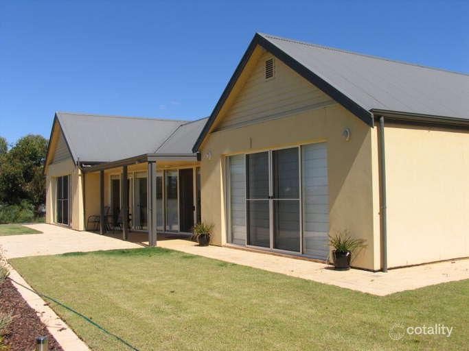 77 Roper Rd, Murray Bridge, SA 5253