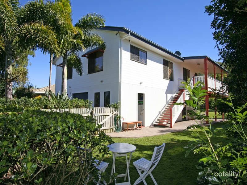 5 Waratah Cl, Coolum Beach, QLD 4573