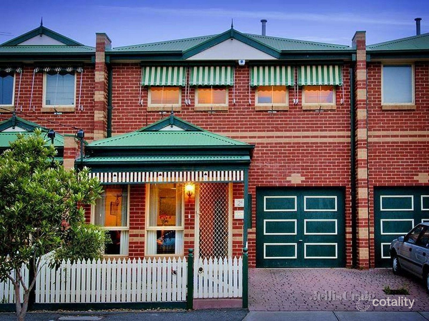 2c Hanover St, Brunswick, VIC 3056