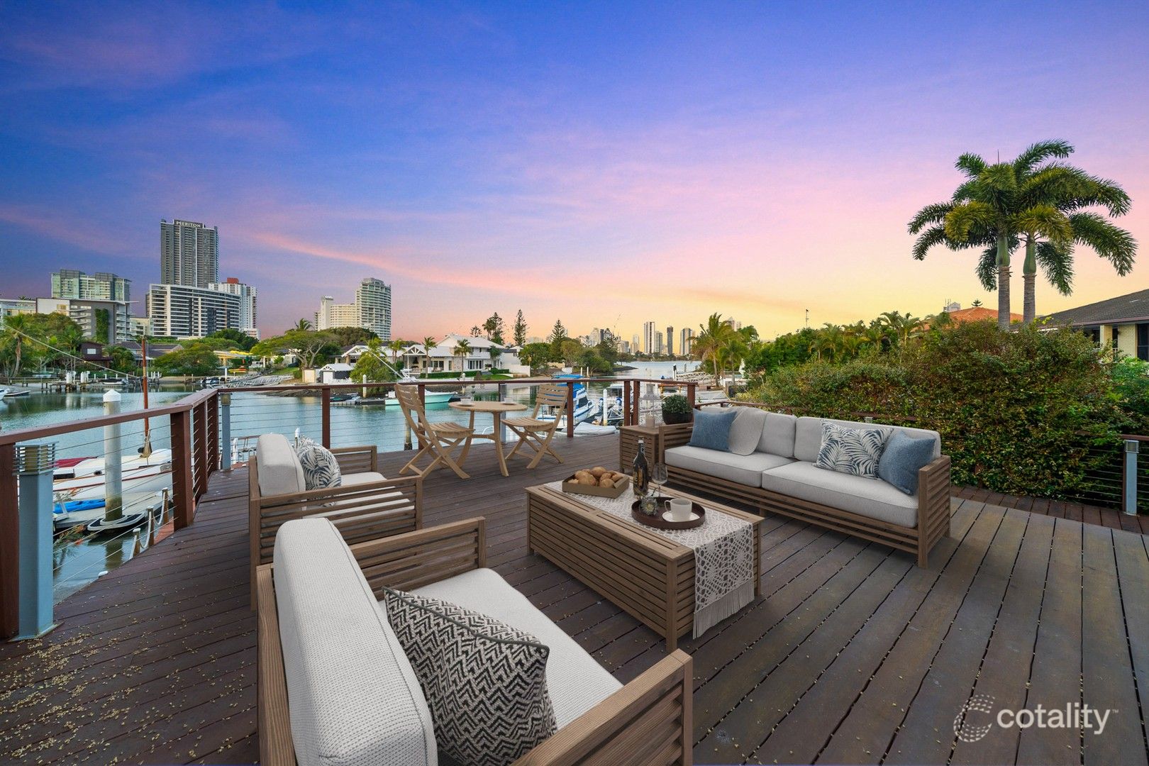 19 Wildash St, Southport, QLD 4215
