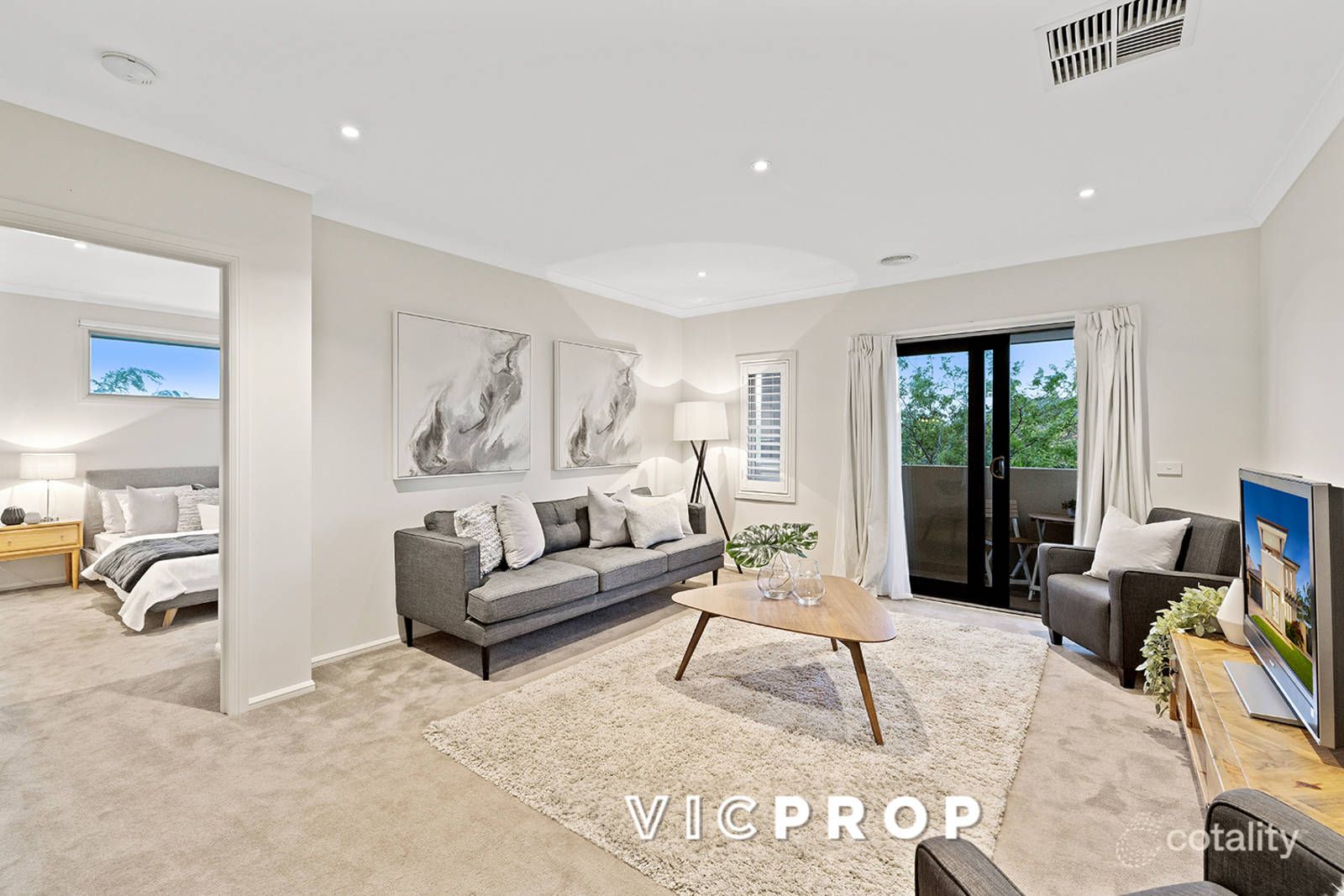 2 Kingsford Dr, Point Cook, VIC 3030